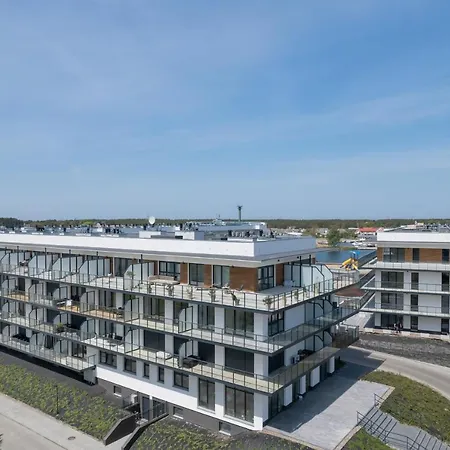 Mare 13 Marina & Basen Epapartamenty Apartment *